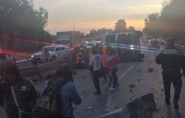 Volcadura de autobús deja 4 muertos en la Morelia Pátzcuaro