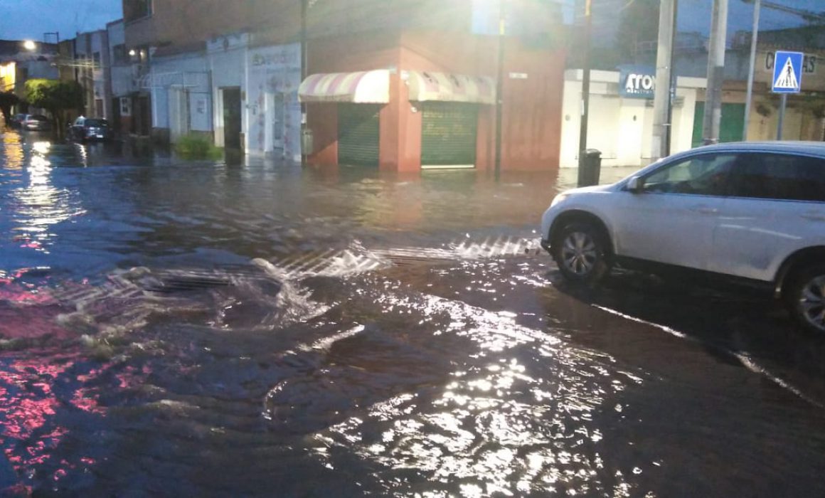 Amanecen Calles Inundadas Y Cerradas En SLP Tras Tormenta