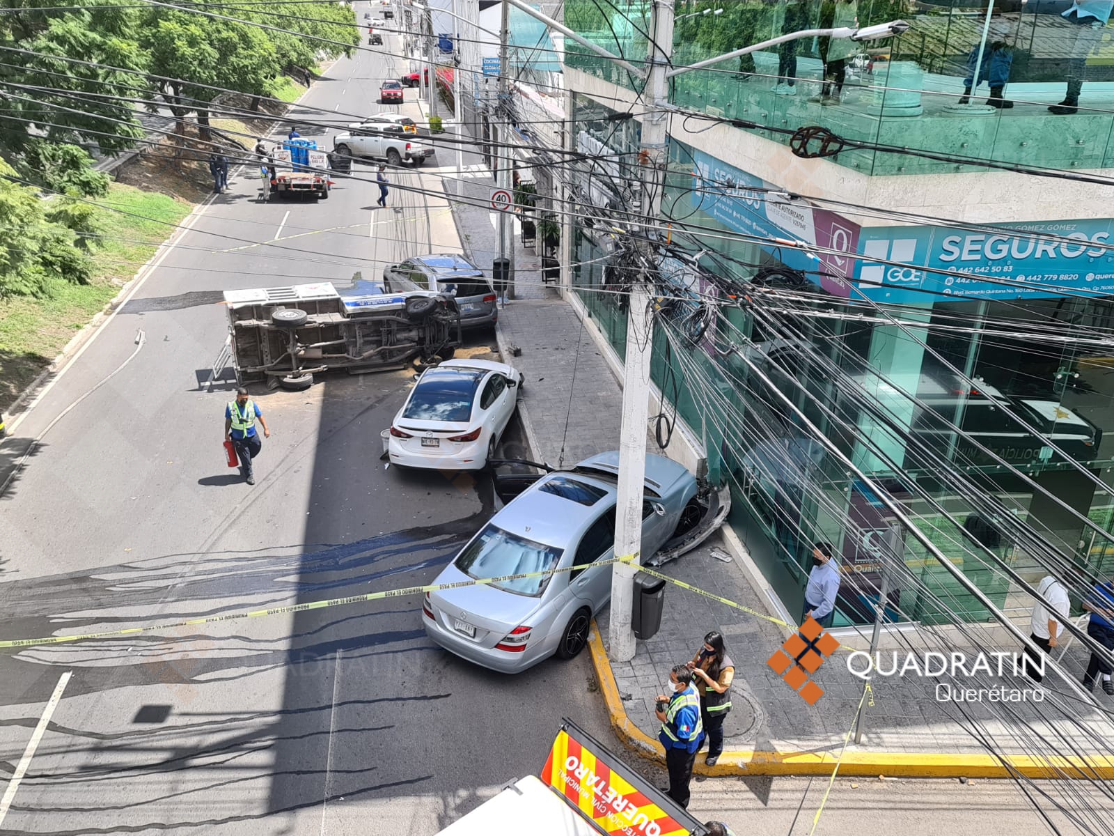 Choque Y Volcadura De Camioneta Repartidora De Gas LP