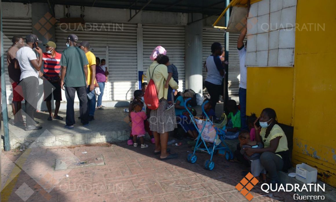 Abandona Migraci N A Haitianos En Acapulco Durmieron En La Calle