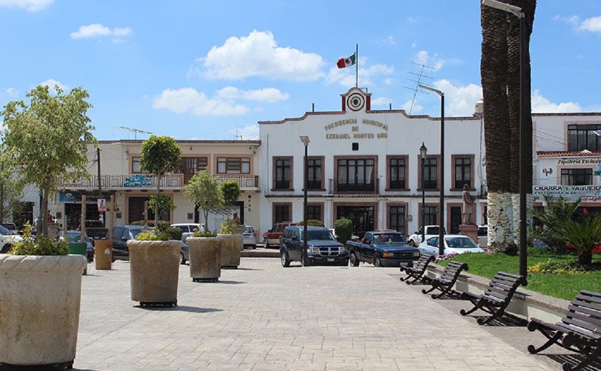 Aplican Tandeo De Agua En Ezequiel Montes Por Sequ A