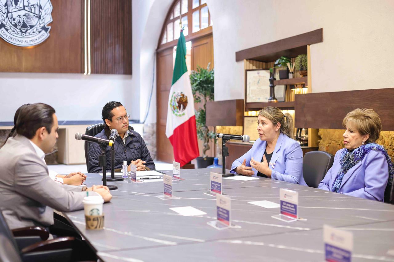 Corregidora Y Damas Azules Lanzan Colecta De Reciclaje En Apoyo Al C Ncer