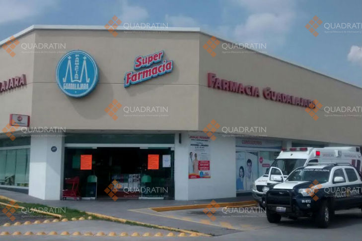 Asaltan farmacia Guadalajara roban más de 2 mil pesos en Asaltan farmacia Guadalajara roban más de 2 mil pesos en