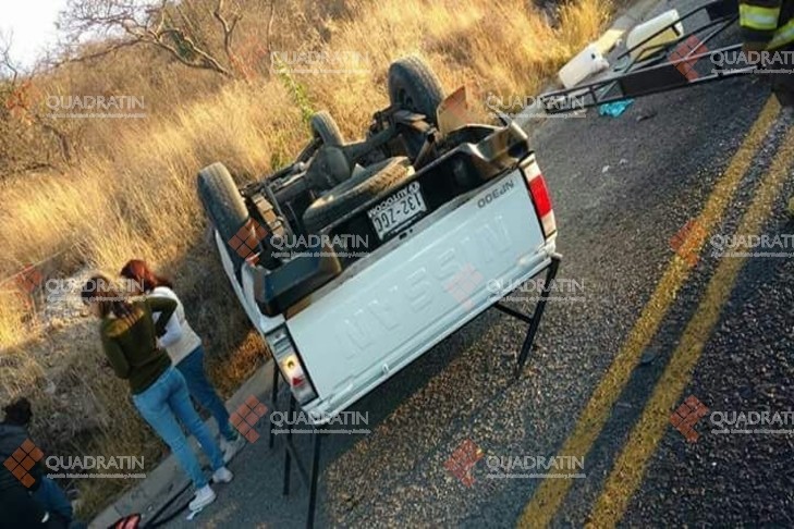 Dos personas heridas tras volcadura entre La Pradera y Zibatá - Quadratín Querétaro