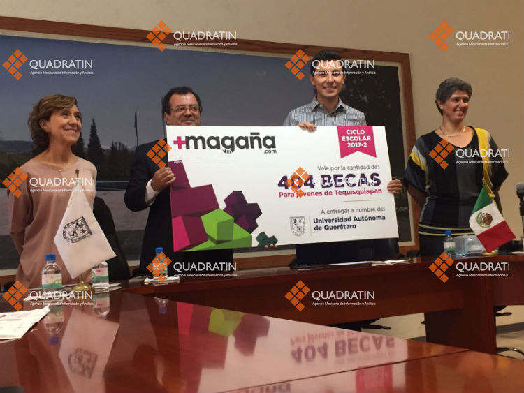 Recibe UAQ 404 becas para estudiantes en Tequisquiapan - Quadratín Querétaro