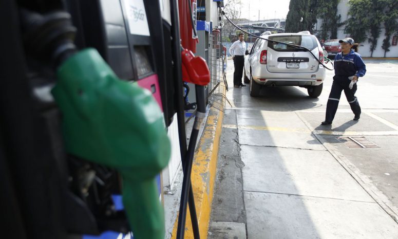 Gasolineros esperan caigan ventas en 50% por obras en 5 de Febrero