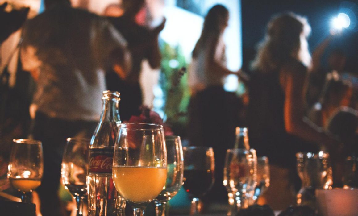 fiesta - alcohol - antro - bar