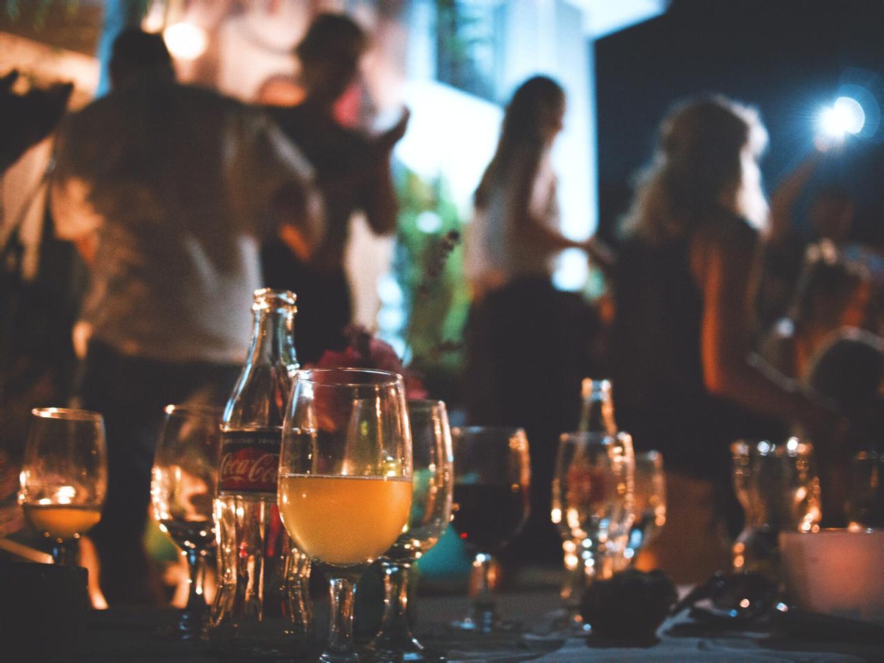 fiesta - alcohol - antro - bar