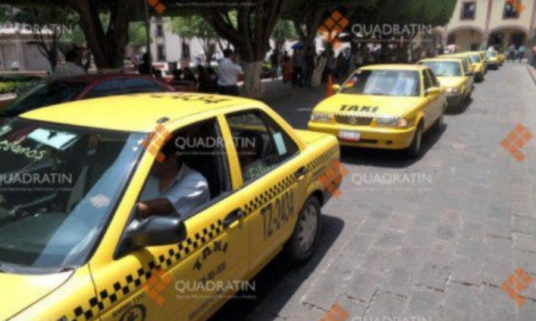 Proponen regular sitios y bases de taxi en Querétaro 