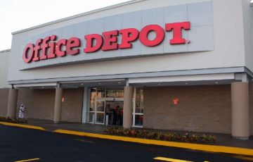 Denuncian empleados de Office Depot recorte de salario