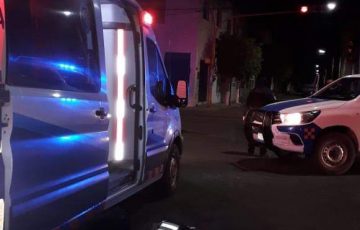 Se pasa el alto y choca patrulla de la SSPMSJR - Quadratin Querétaro