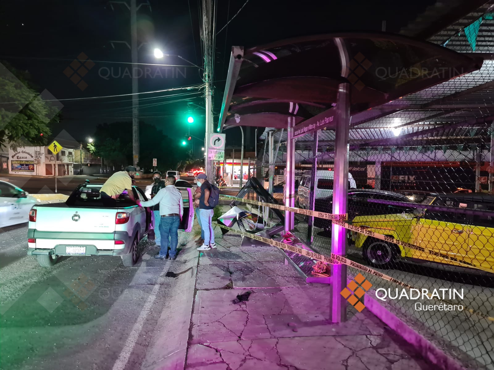 Arrolla Conductor A Cinco Personas Que Esperaban El Transporte Público 7773