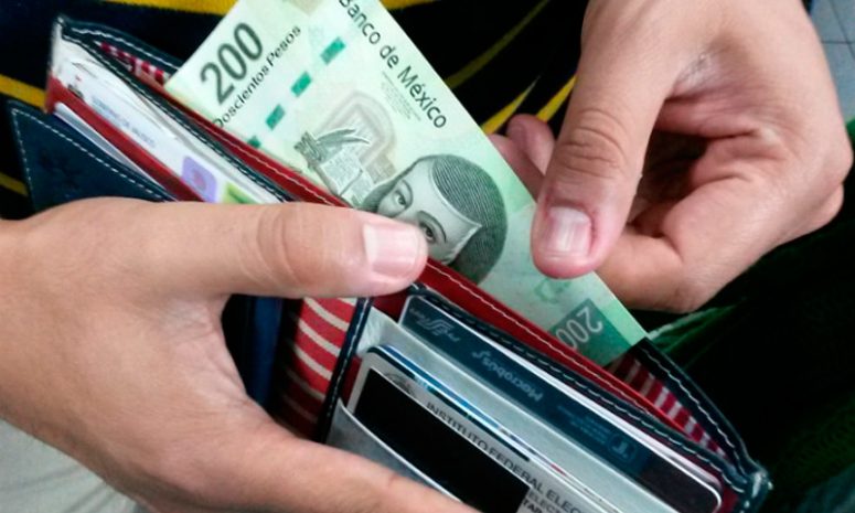 Salario mínimo será de 249 pesos a partir de enero de 2024: AMLO