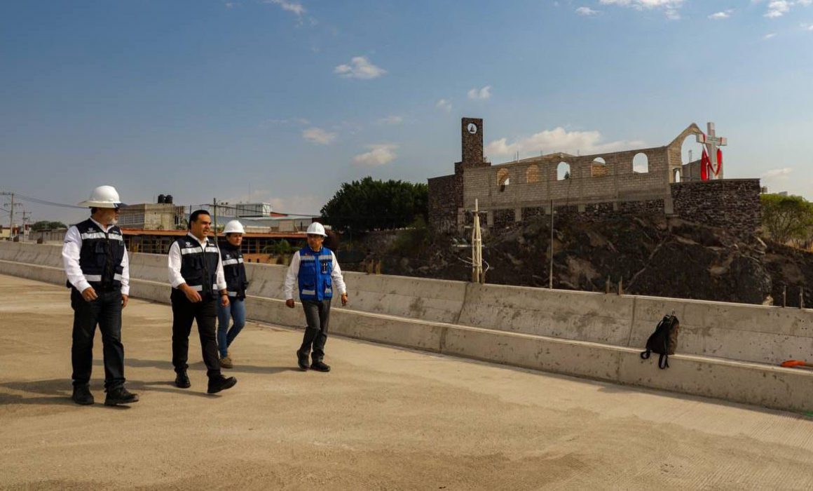 Supervisa Luis Nava Obra Del Paso Superior Vehicular En San Pedro Mártir