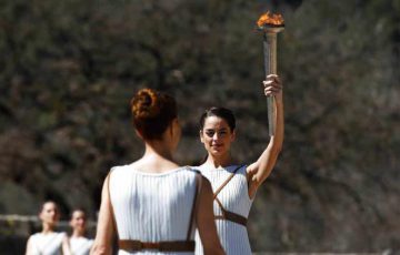Llega antorcha olímpica llegará a París el día de la fiesta nacional ...