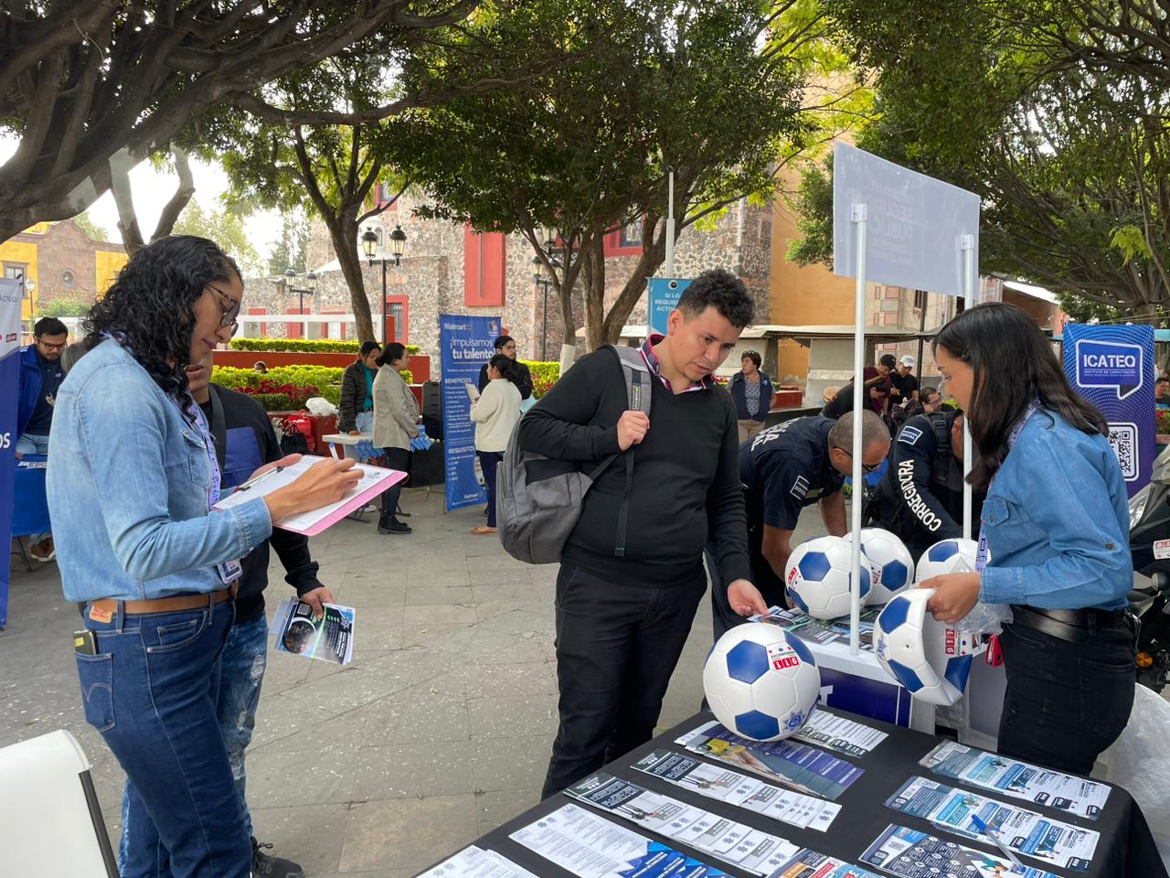 Más de 50 vacantes en feria de empleo de Corregidora, Querétaro