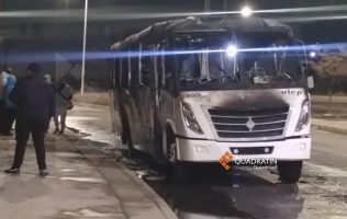 Arde camión.