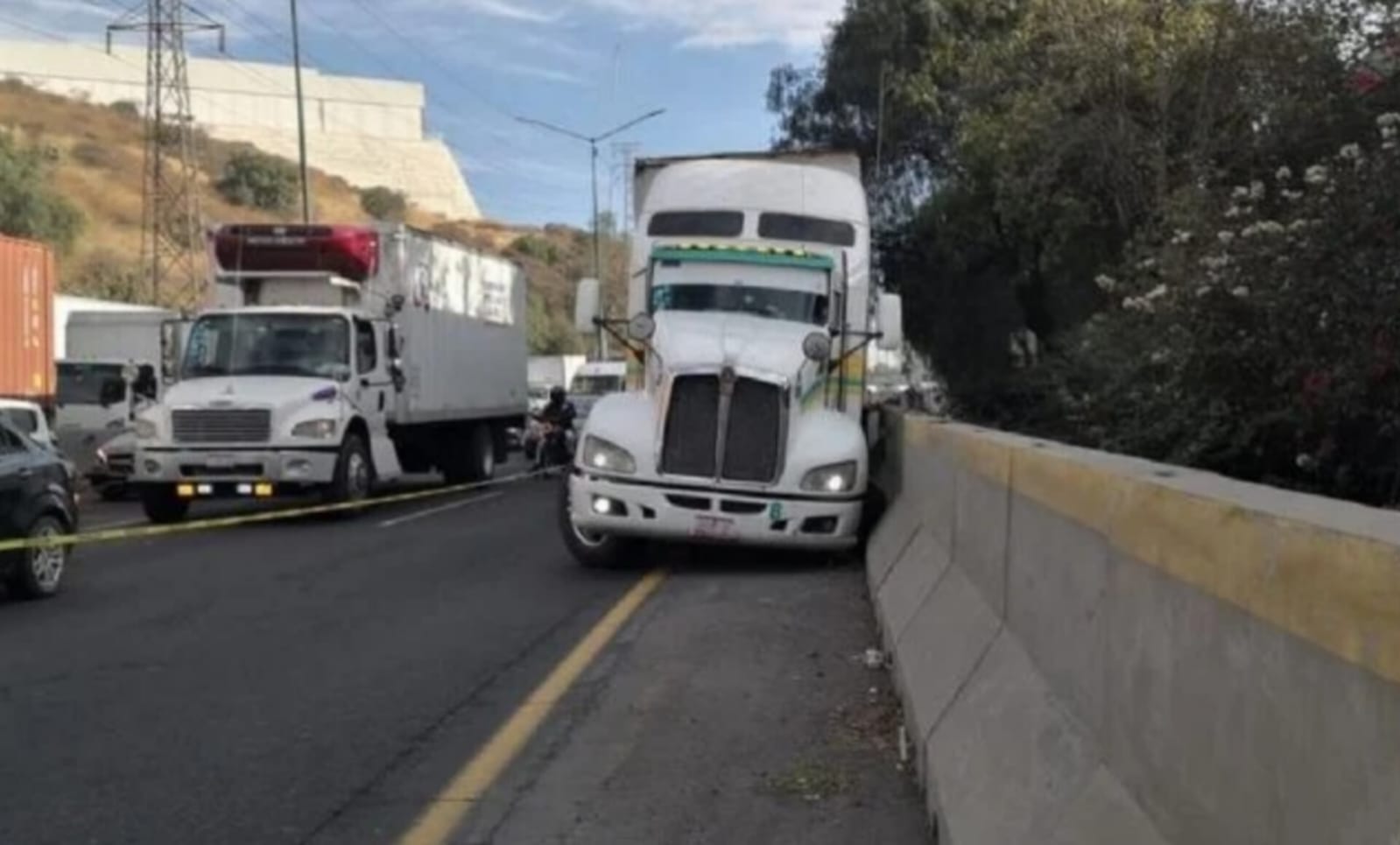 Asesinan a chofer de tráiler en la México-Querétaro - Quadratin Querétaro