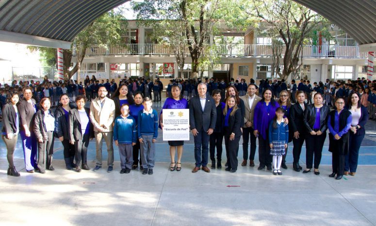 Entrega SSPMQ certificado a Primaria Benito Juárez como Escuela de Paz