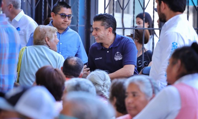 Entrega DIF Corregidora apoyos a personas de sectores vulnerables