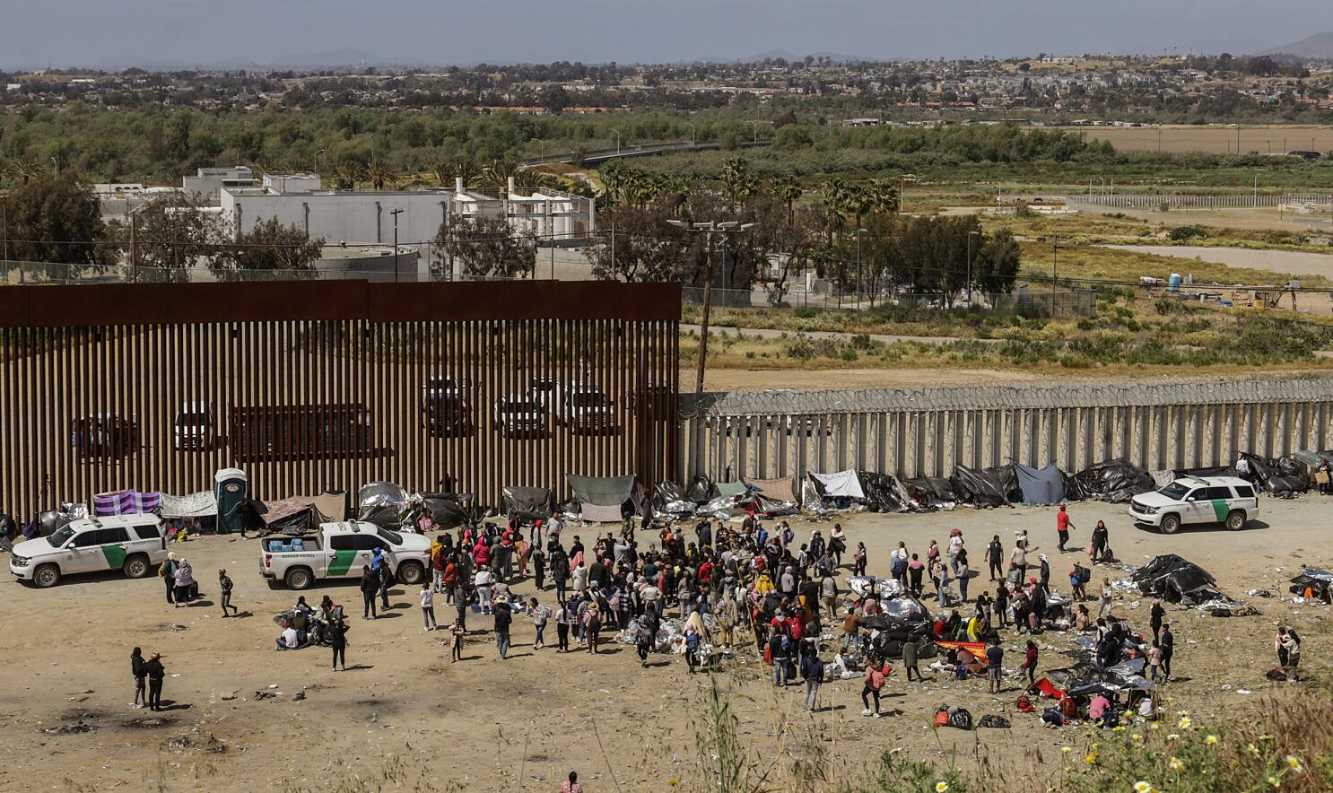 Migrantes oaxaqueños organizan primer Carnaval Indígena en California