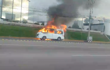 Se incendia camioneta de transporte en la 57 dirección a la CDMX ...