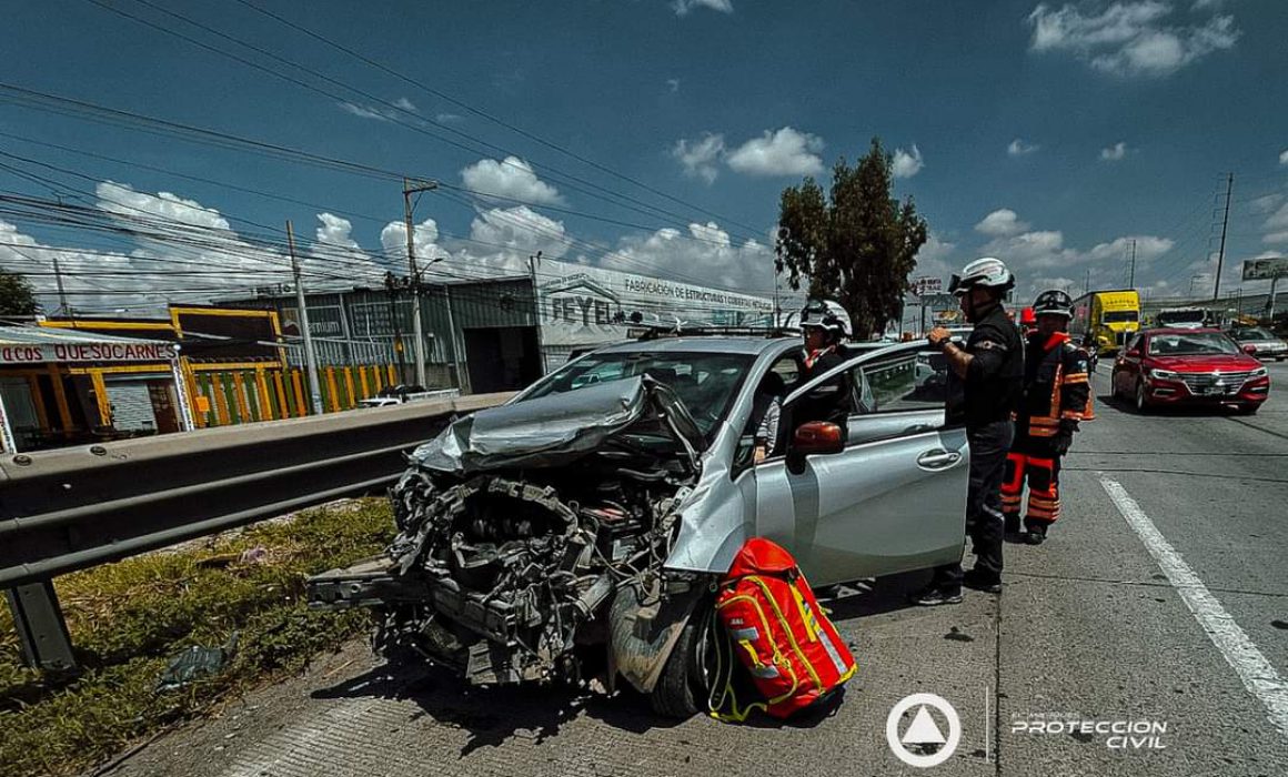Auto se impacta contra tráiler en la 57 y deja 4 heridos - Quadratin ...