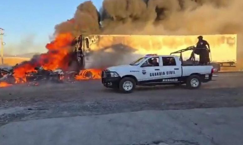 Se enfrentan civiles armados y agentes de Guardia Nacional en Michoacán