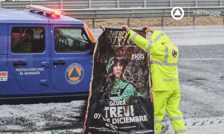 Viejos carteles de feria obstruyen drenes y aumentan riesgo de inundación