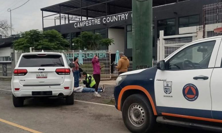 Mujer fue atropellada por motociclista en San Juan del Río