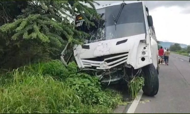 Fatal choque sobre la 200 deja un muerto en Tequisquiapan