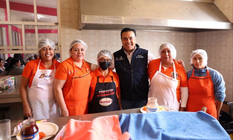Inaugura Luis Nava Club del Adulto Mayor en Colón