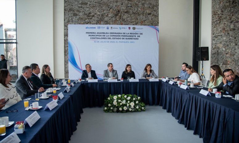El Marqués impulsa transparencia con asamblea regional de contralores