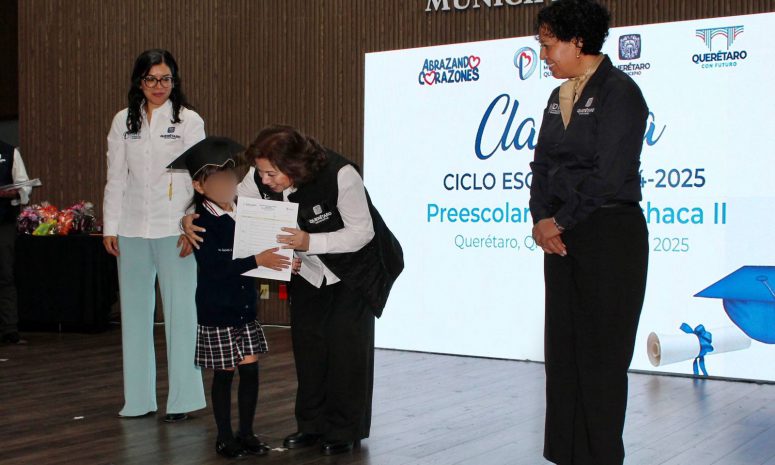 Adriana Olvera celebra fin de ciclo escolar en preescolares del DIF