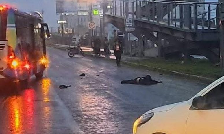 Motociclista muere al impactarse contra caseta en Paseo de la República