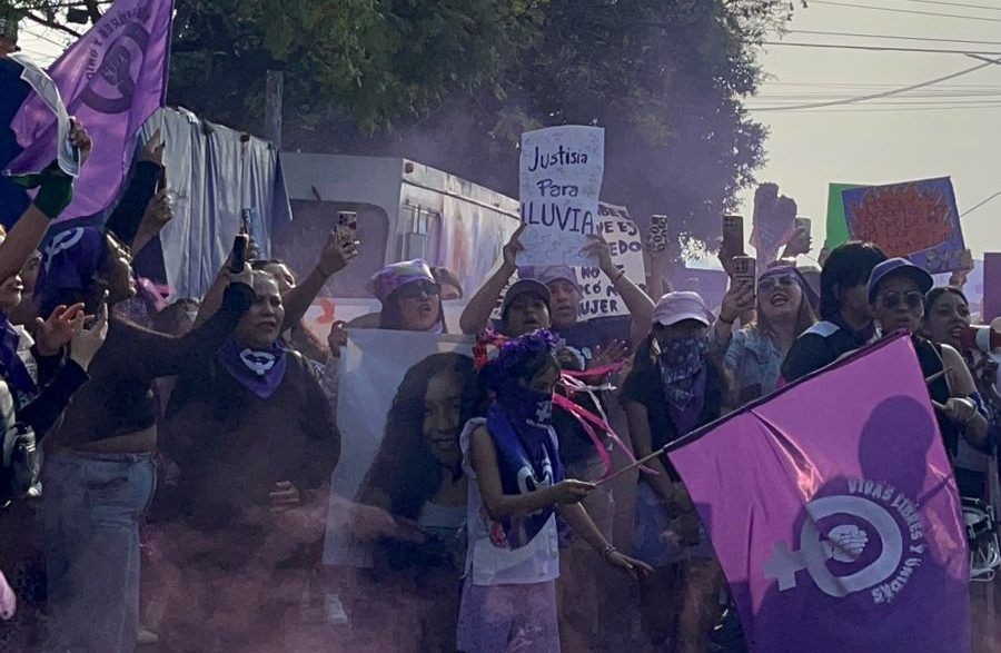 Mujeres toman las calles del centro histórico en este 8M - Quadratin ...