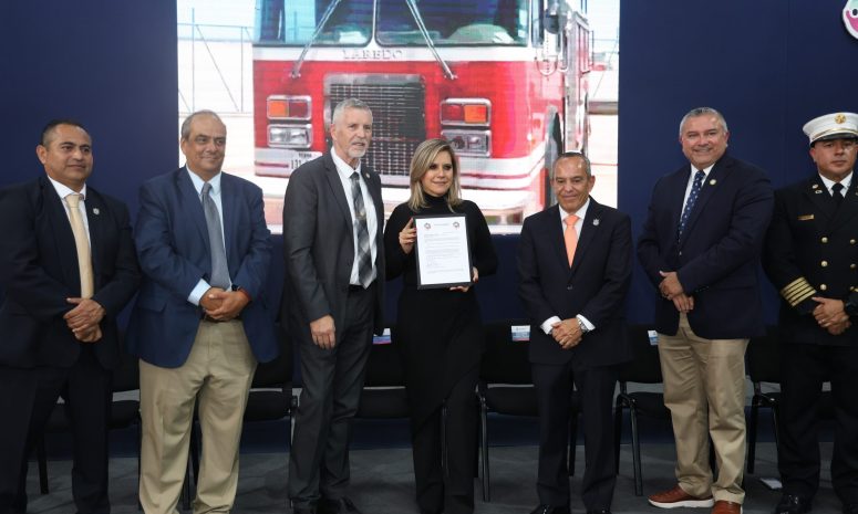 Laredo dona equipo contra incendios a Querétaro