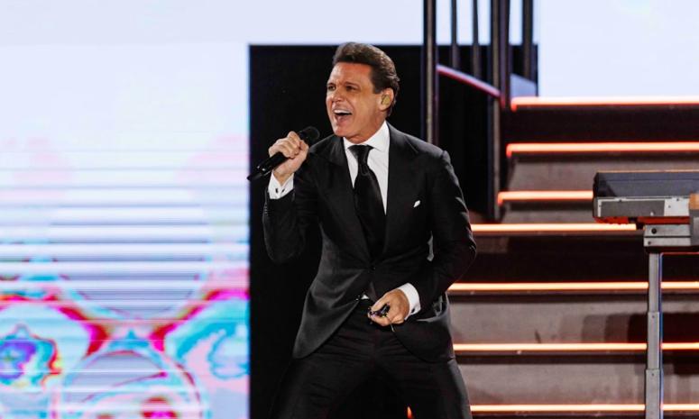 Luis Miguel anuncia su regreso a los escenarios con gira en 2027