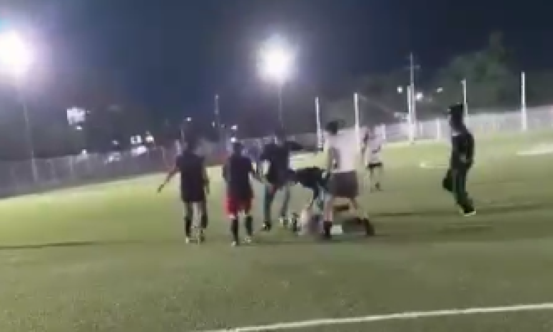Reportan grave a guardia agredido durante partido de futbol femenil