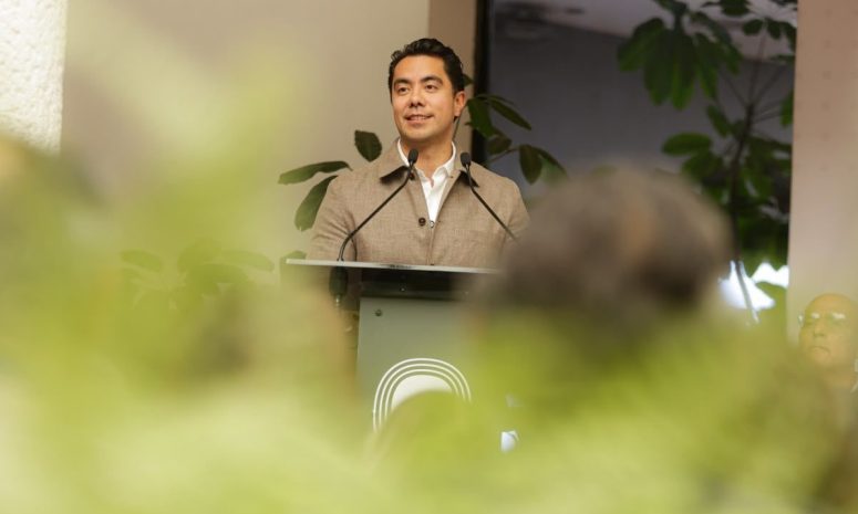 Inaugura Felifer Macías el programa “Los profesionistas más cerca de tí”