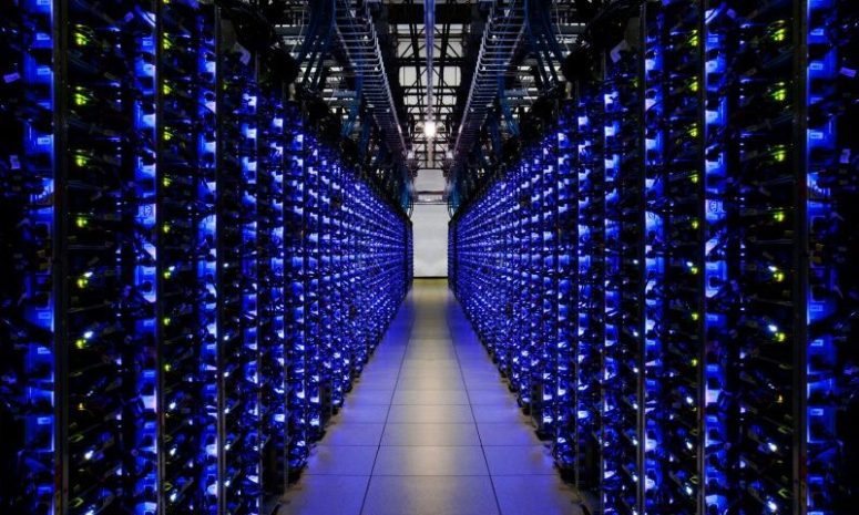 López Beltrán cuestiona centros de datos de Querétaro
