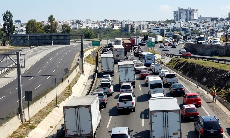 Rehabilitarán Cuesta China y 20 caminos dañados por obras en la 57