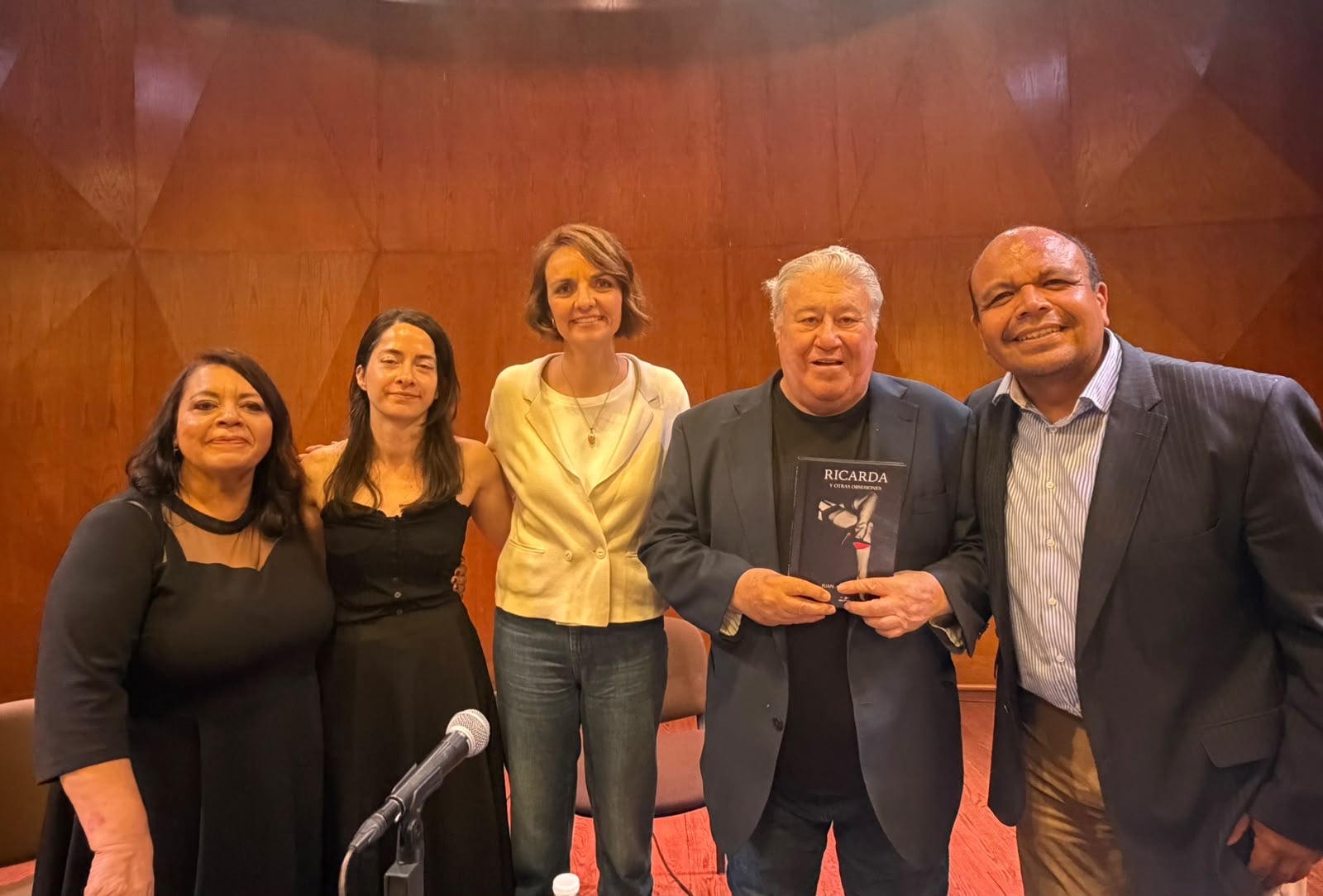 The book “Ricarda and other obsessions” by Juan Antonio Isla is presented at the CEART