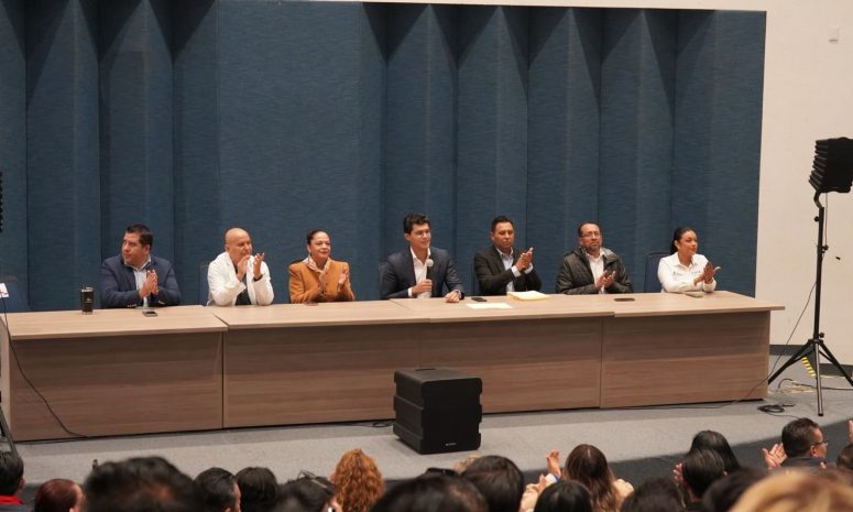 Capacitan a 193 trabajadores en atención de adicciones en Querétaro
