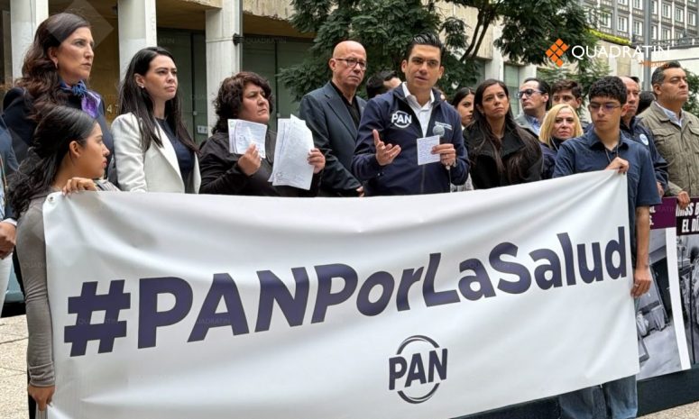 Echan de plantón del IMSS a panistas