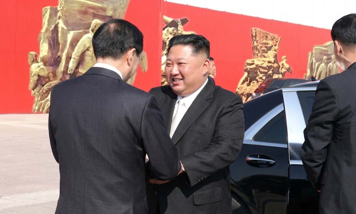 Kim Jong-Un reappears in China after rumors about his health