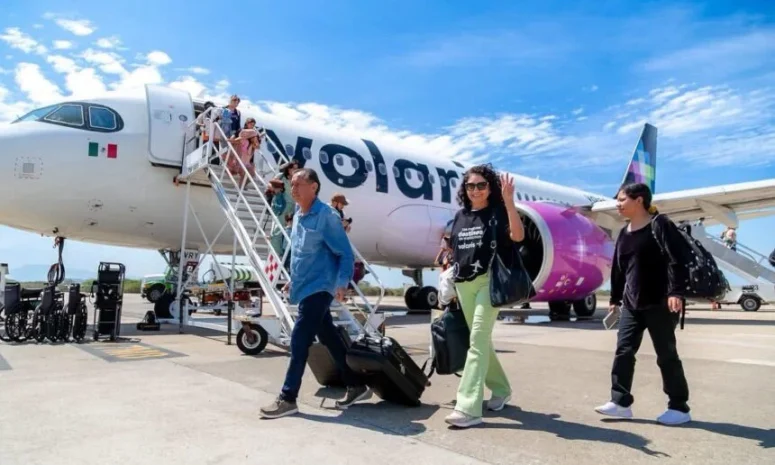 Querétaro estrenó vuelo directo a Las Vegas con Volaris