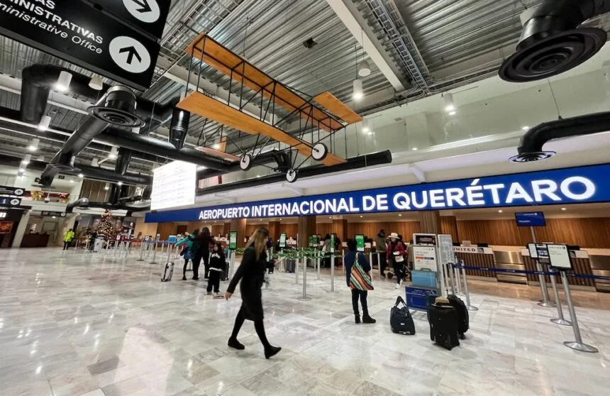 They facilitate the transit of autistic people at the Querétaro Airport