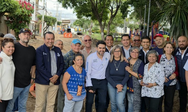 Agustín Dorantes da seguimiento a obras en Valle Alameda