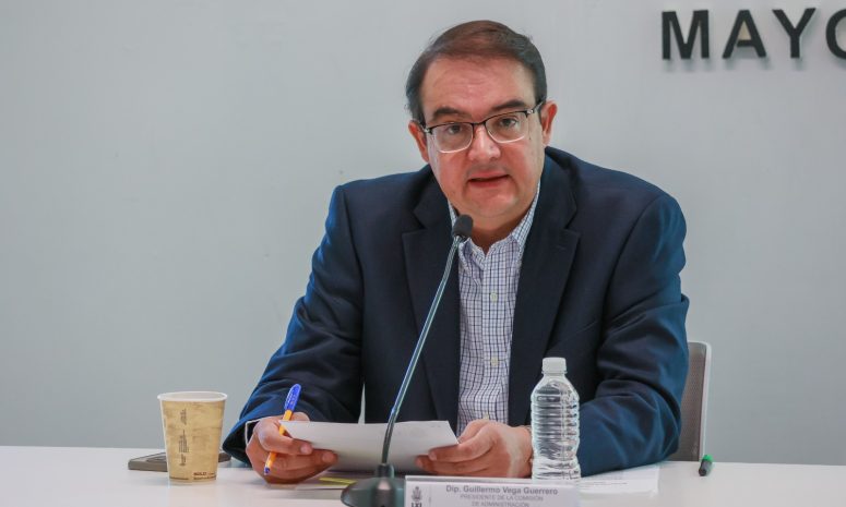 Memo Vega rechaza acusaciones de Morena y exige presentar pruebas